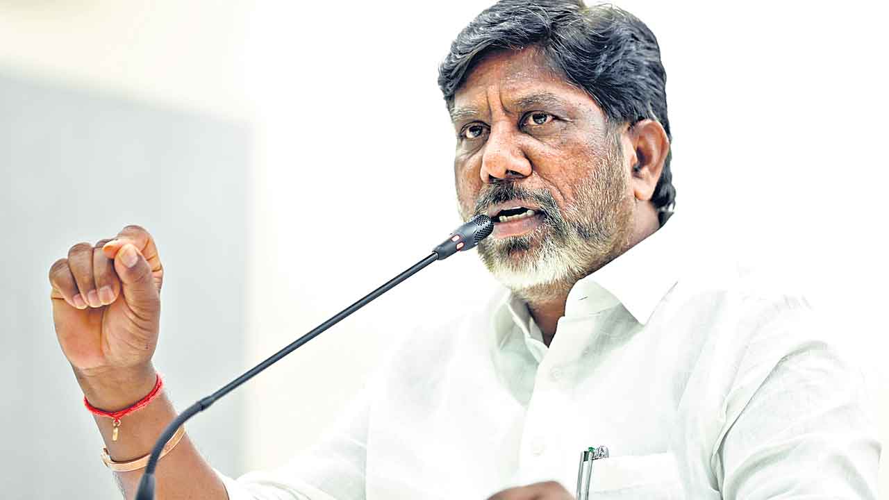 Bhatti Vikramarka | రేషన్‌కార్డులో ఒక్కరికే జీరోబిల్లు.. అంతకంటే ఒక్క యూనిట్‌ ఎ క్కువొచ్చినా గృహజ్యోతి వర్తించదు: భట్టి విక్రమార్క