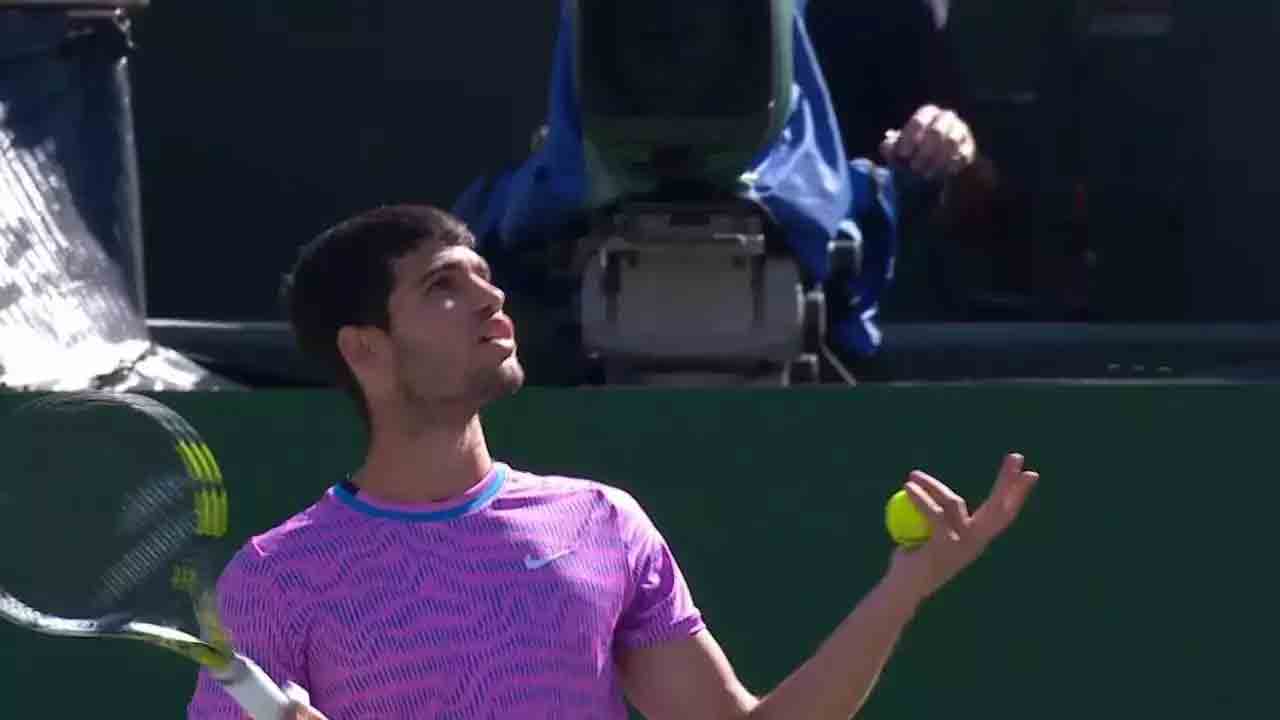 Indian Wells 2024 | టెన్నిస్ కోర్టులో తేనెటీగలు.. భయంతో ఆటగాళ్ల పరుగులు.. వీడియో