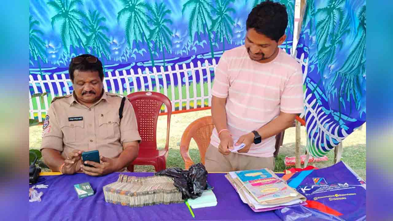 Bhadrachalam | వాహనాల తనిఖీల్లో రూ. 7 లక్షలకు పైగా పట్టివేత