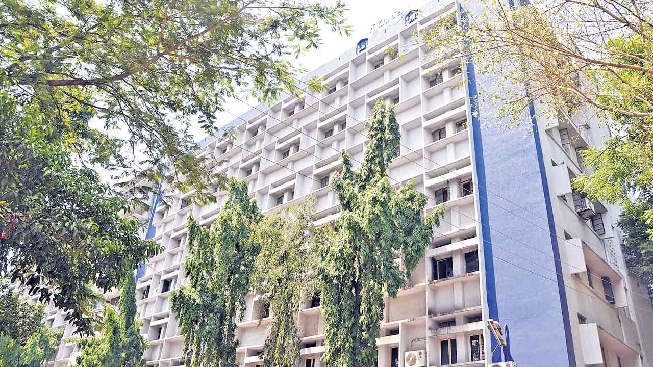 Housing Board | హౌసింగ్‌బోర్డు భూములు, భవనాల్లోనూ వాటా కావాలట.. ఢిల్లీ ఏపీభవన్‌ తరహాలో పంచాలని ఏపీ పేచీ