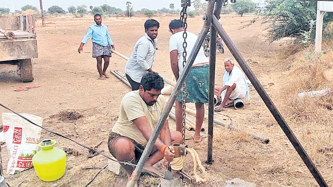 ‘బోరు మోటర్‌’ విరాళాలు వాపస్‌
