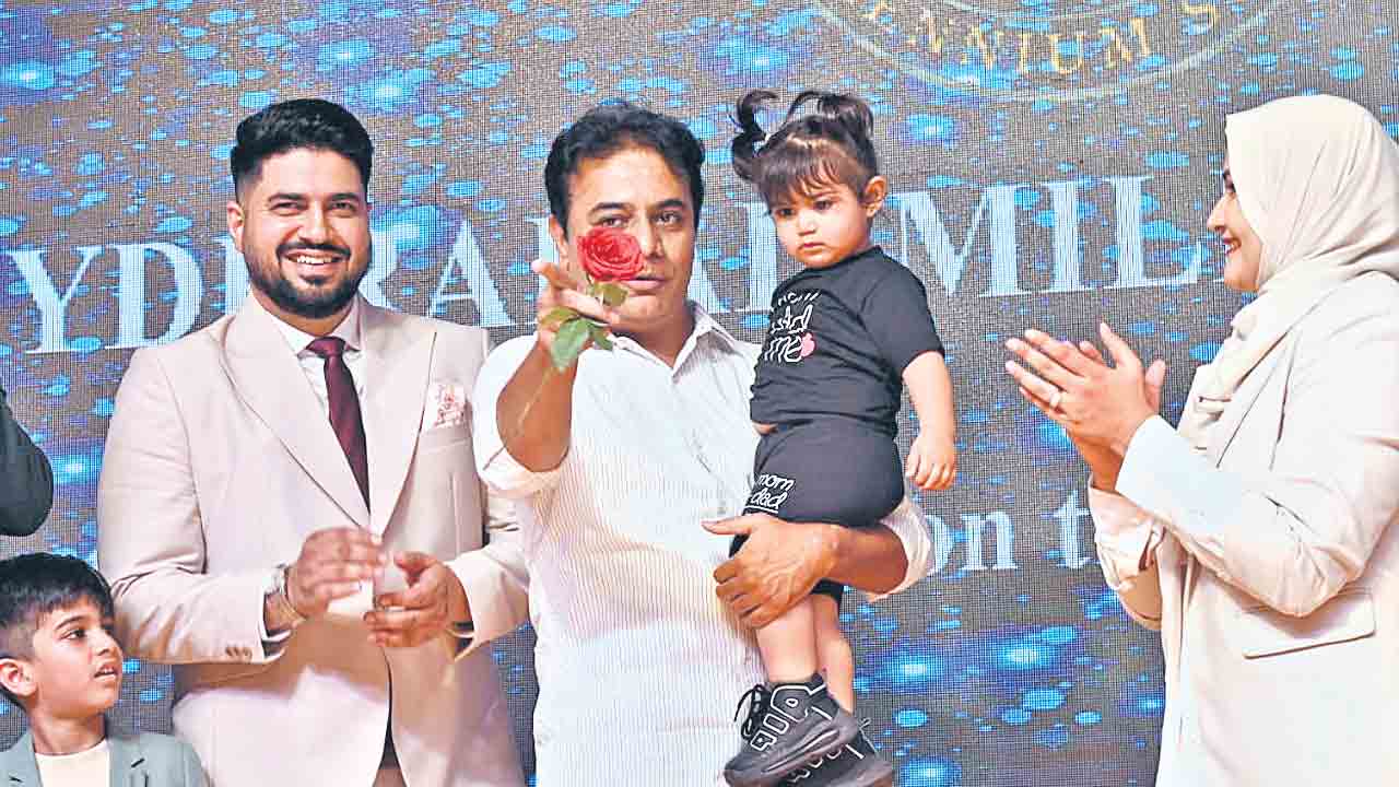 KTR | మిలీనియం స్కూల్‌ విద్యార్థుల ఆహ్వానానికి కేటీఆర్‌ ఫిదా.. వార్షికోత్సవానికి హాజరై చిన్నారులతో ముచ్చటించిన తారక రాముడు