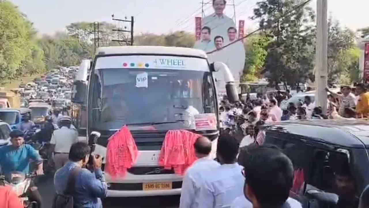 BRS | మేడిగడ్డ సందర్శనకు బయల్దేరిన బీఆర్‌ఎస్‌ బృందం