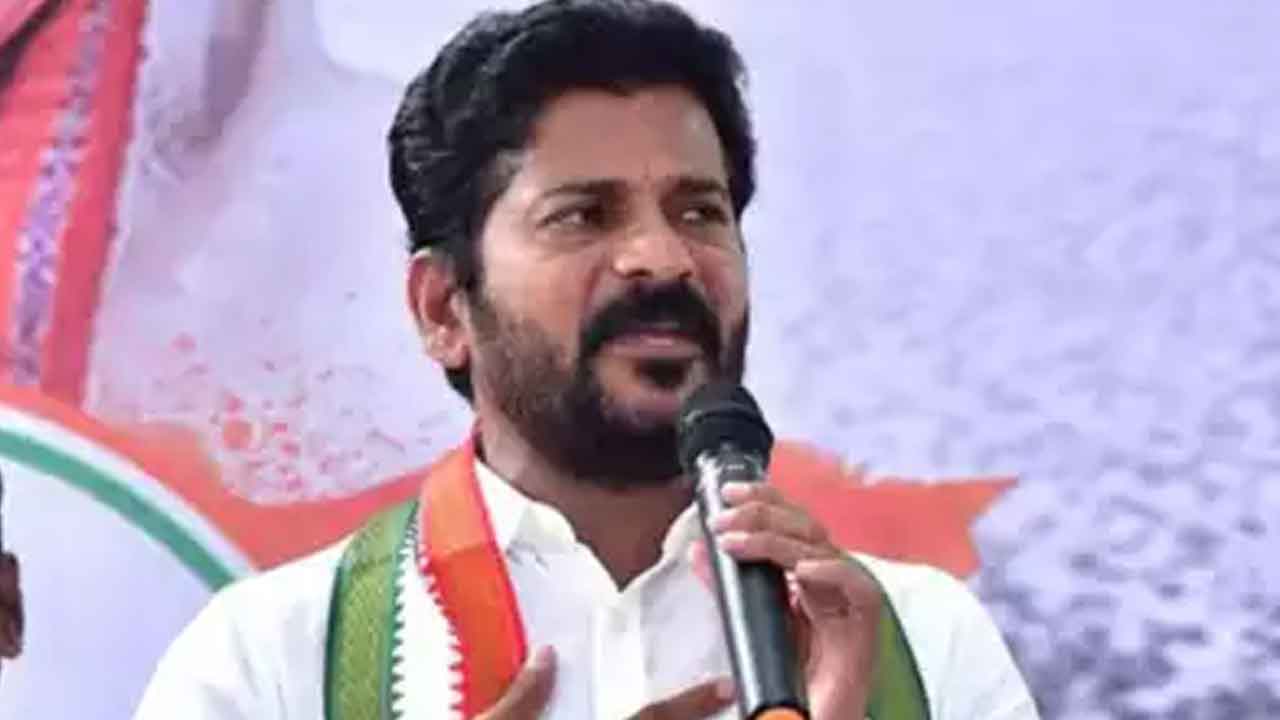 CM Revanth Reddy | కులవృత్తులపై నోరుపారేసుకున్న రేవంత్‌.. బీసీ సంఘాలు, కులవృత్తిదారుల ఆగ్రహం