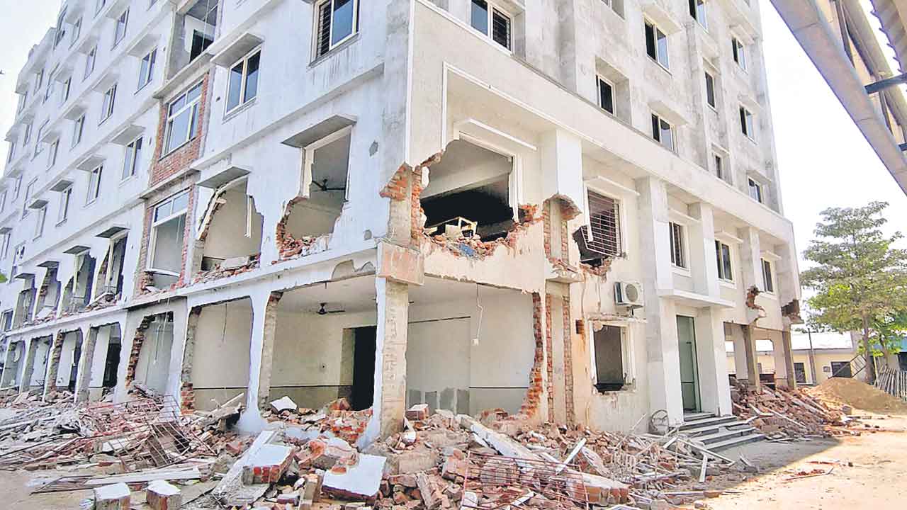 MLA Marri Rajashekar Reddy | ఎమ్మెల్యే కాలేజీ కూల్చివేత.. మర్రి రాజశేఖర్‌రెడ్డిపై రేవంత్‌ సర్కార్‌ కక్ష సాధింపు