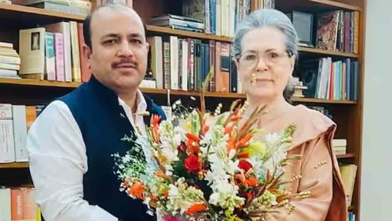 Congress | కాంగ్రెస్ పార్టీలో చేరిన బీఎస్పీ బ‌హిష్కృత నేత‌.. ఆహ్వానించిన అగ్ర నాయ‌క‌త్వం