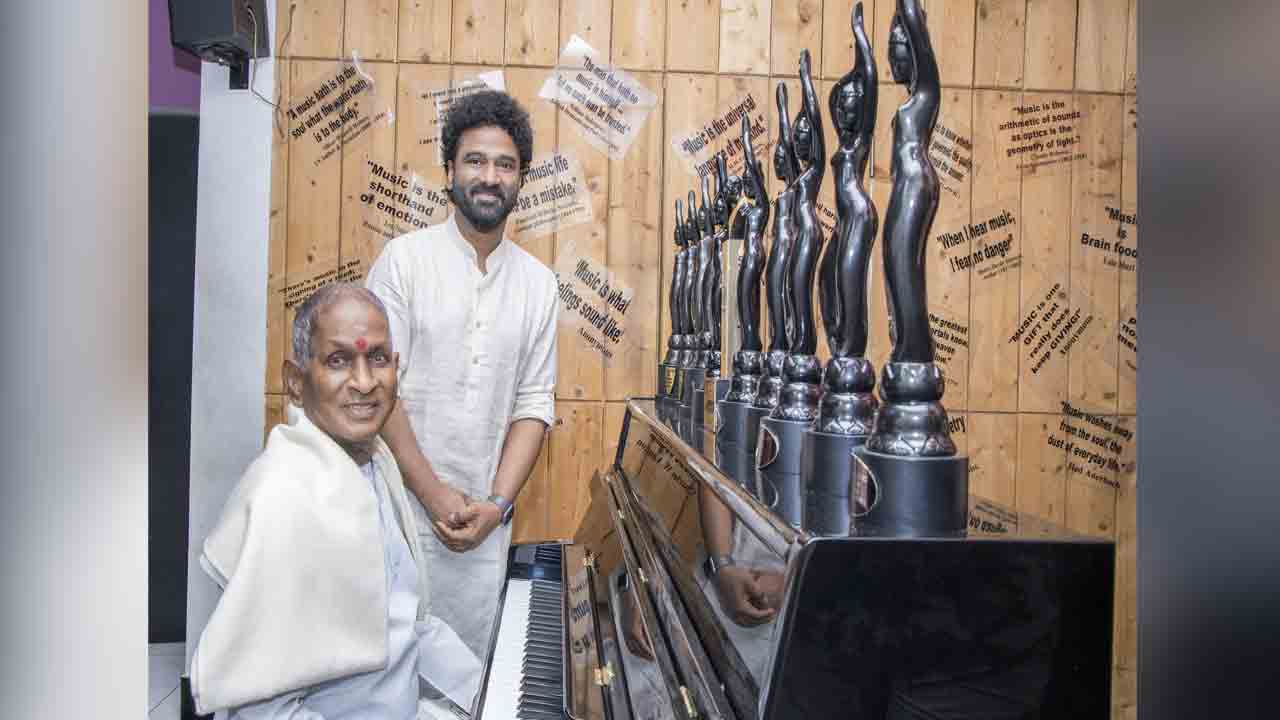 Devi Sri Prasad | సినీ పరిశ్రమలో 25 ఏళ్లు పూర్తి .. ఇళయరాజా ఆశీస్సులు తీసుకున్న దేవిశ్రీప్రసాద్