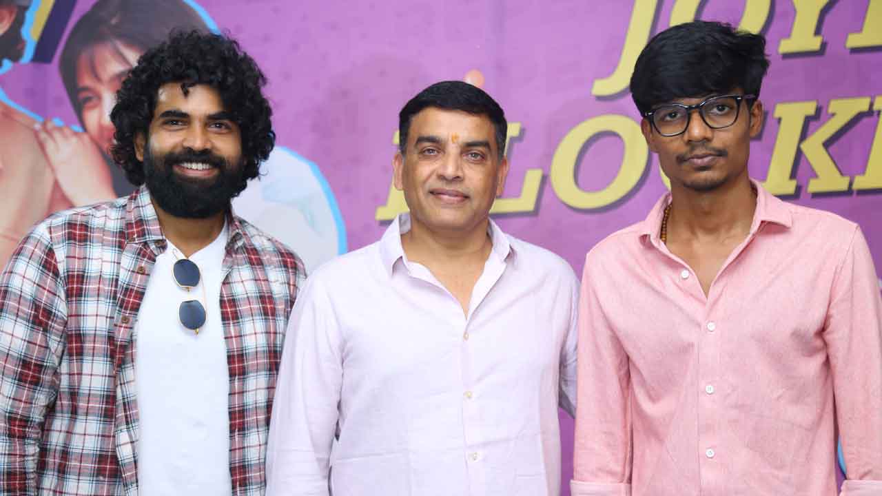 ఇంతింతై వటుడింతై అన్నట్టుగా ఉంది