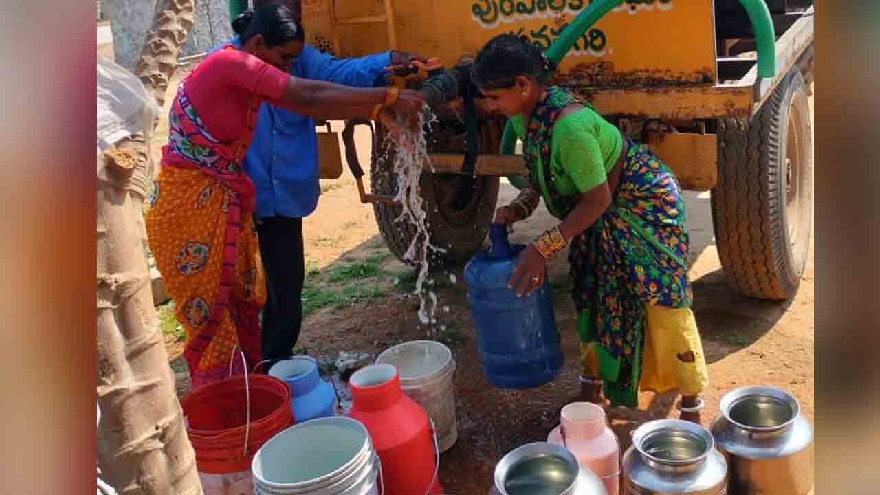 ముంచుకొస్తున్న నీటి ఎద్దడి