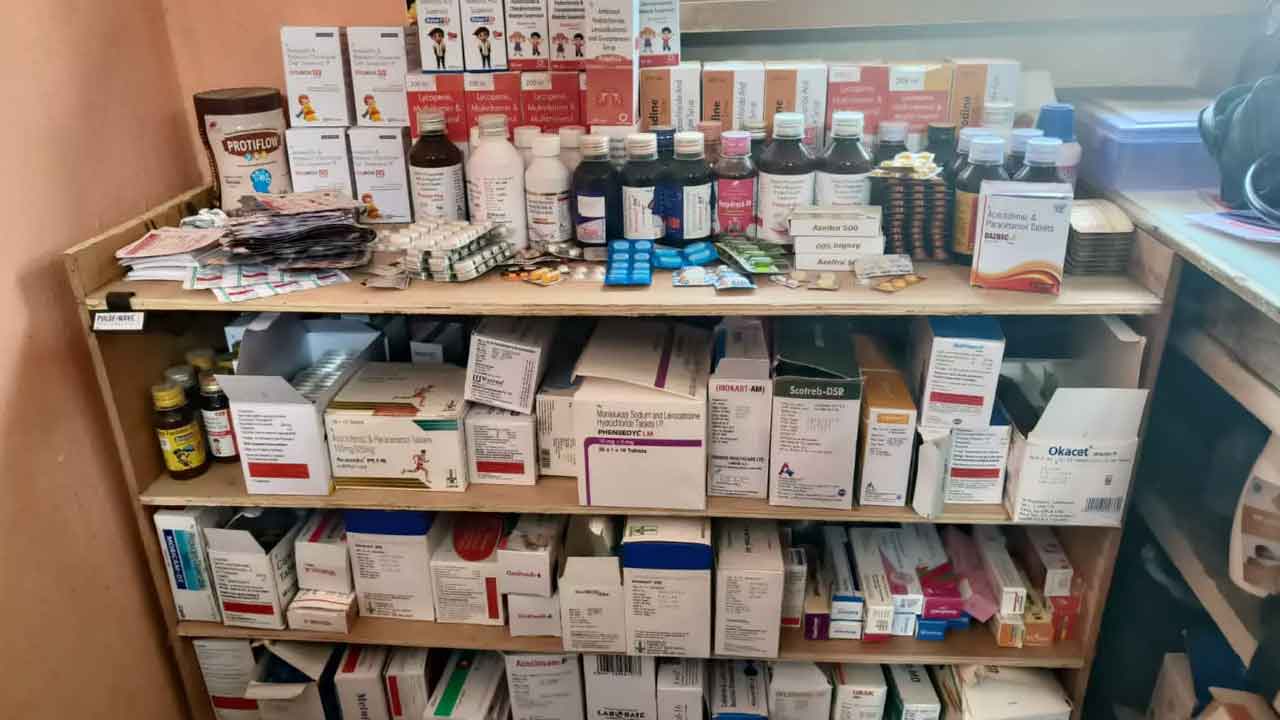 ఢిల్లీ నుంచి అక్రమంగా మందులు