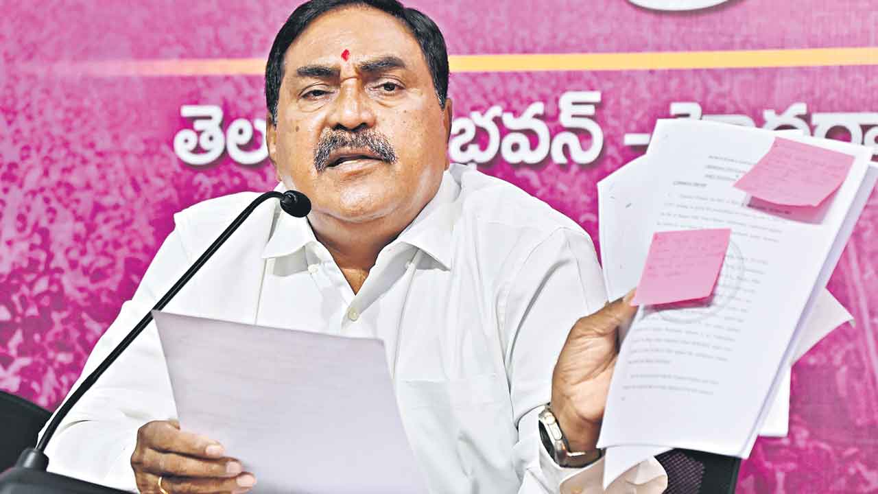 శరణ్‌ చౌదరి ఎవరో తెలీదు