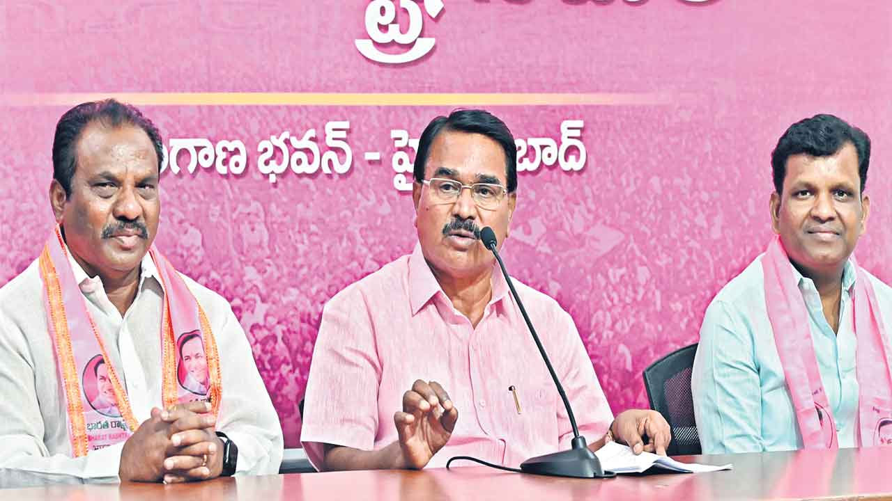 చంద్రబాబు పెంపుడు బిడ్డవు