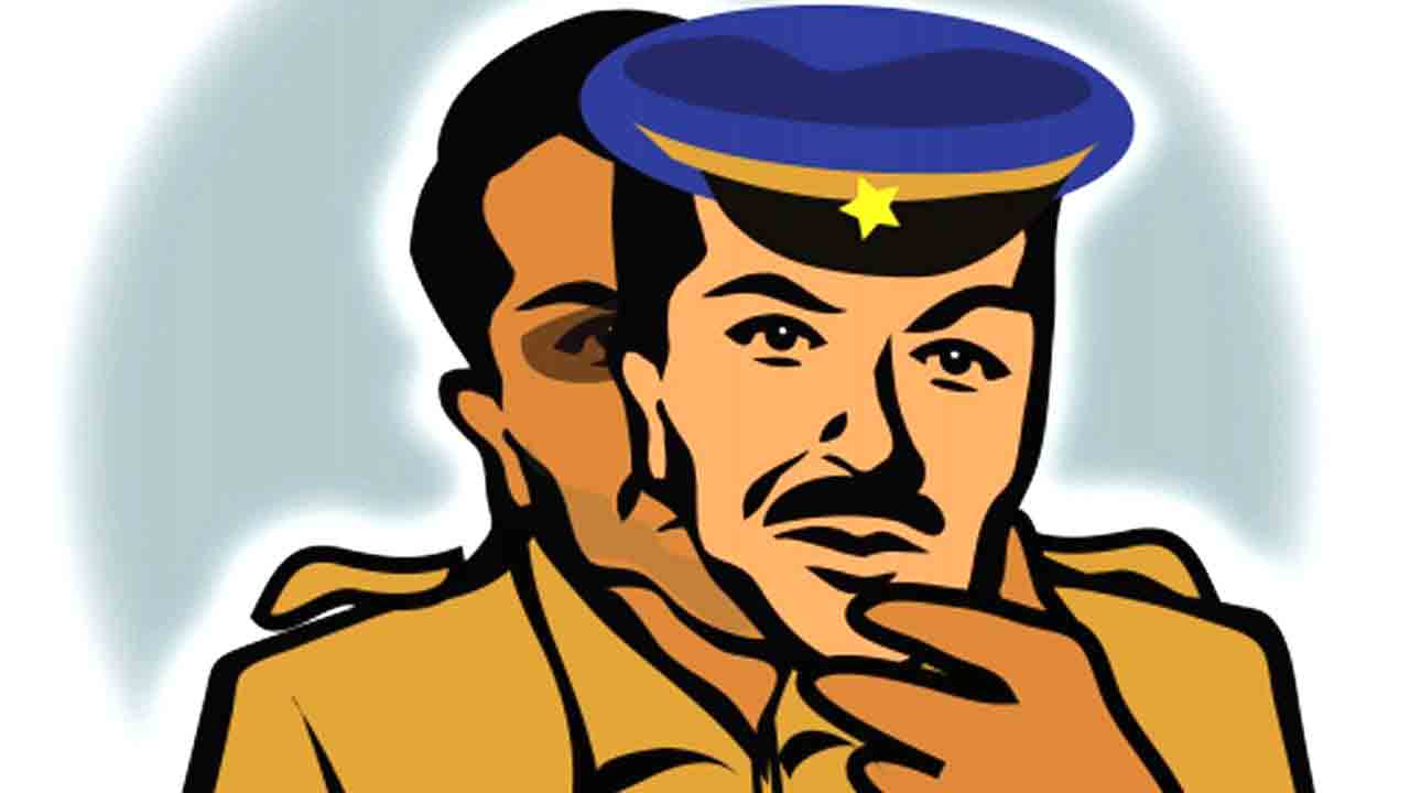 నకిలీ పోలీసులతో జాగ్రత్త