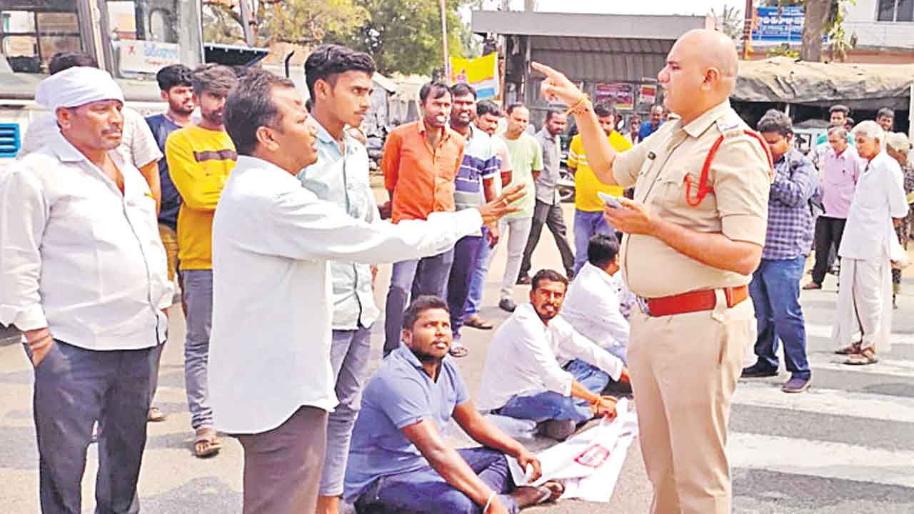 సారూ.. సాగుకు నీరు