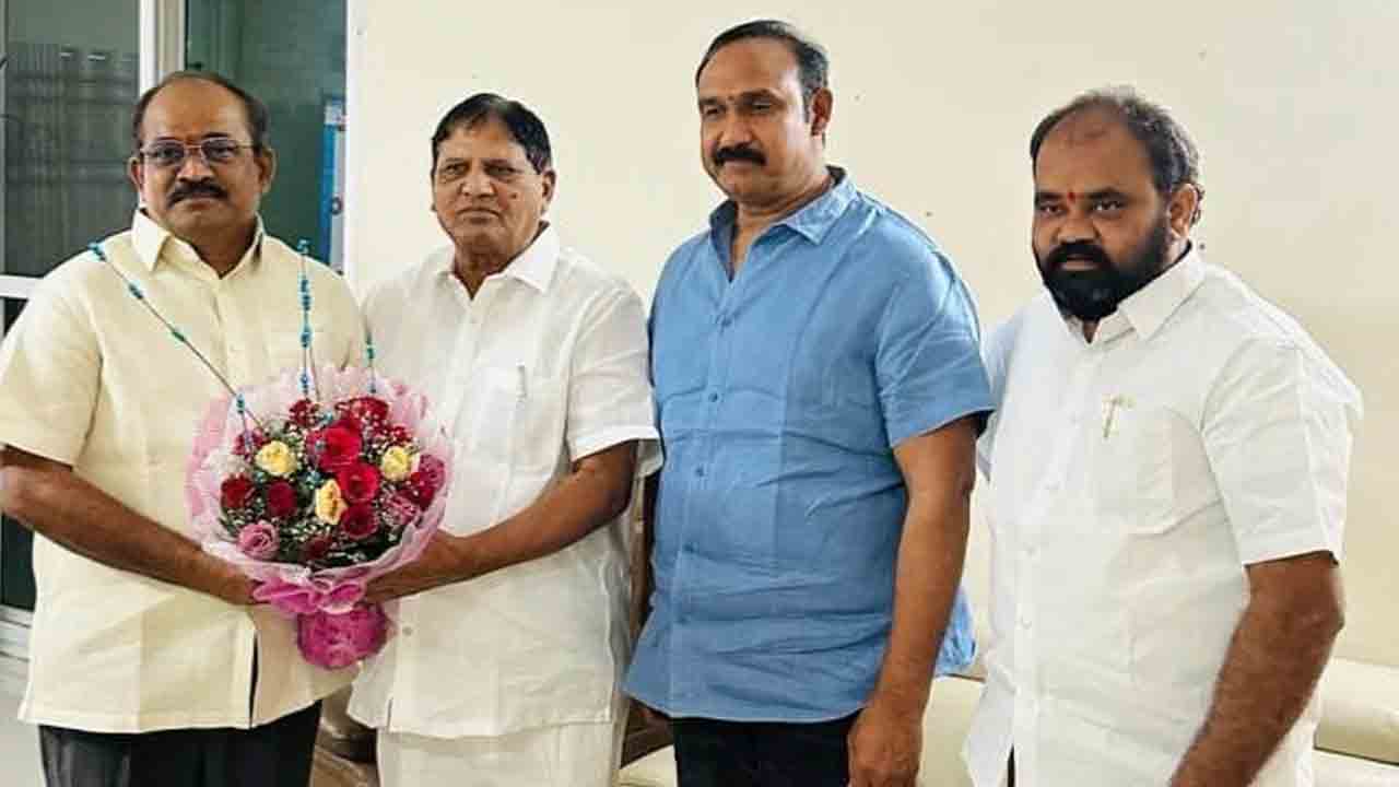 ఎన్నికల్లో పూర్తి సహకారం అందించండి