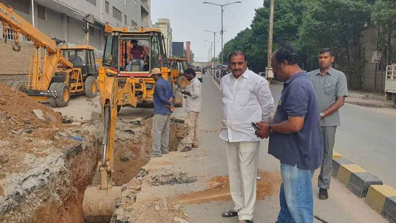 MLA Gandhi | పైప్‌లైన్‌ నిర్మాణ పనుల్లో వేగం పెంచాలి : ఎమ్మెల్యే గాంధీ