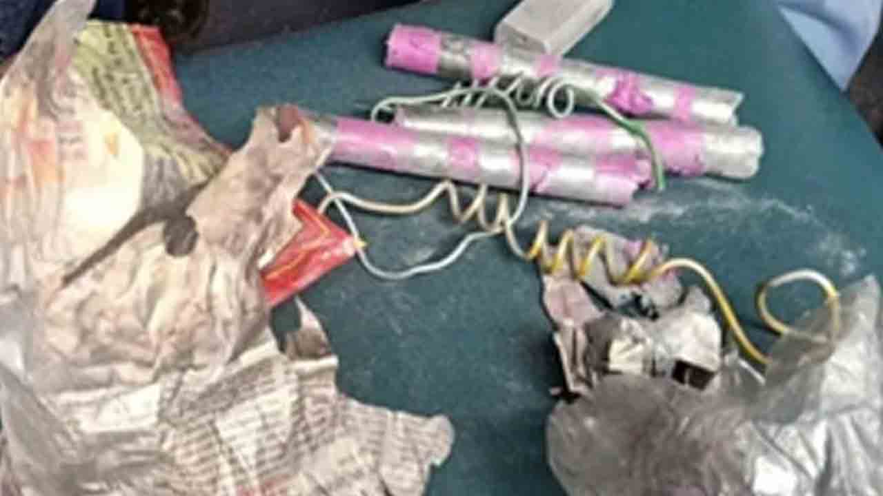 Bengaluru | బెంగ‌ళూరులో భారీగా పేలుడు ప‌దార్థాలు స్వాధీనం