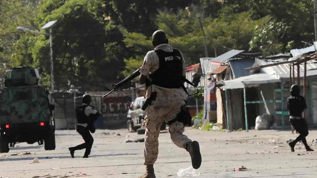 Haiti Emergency: జైలు నుంచి వేల మంది ఖైదీలు పరార్.. హైతీలో ఎమర్జెన్సీ ప్రకటించిన ప్రభుత్వం