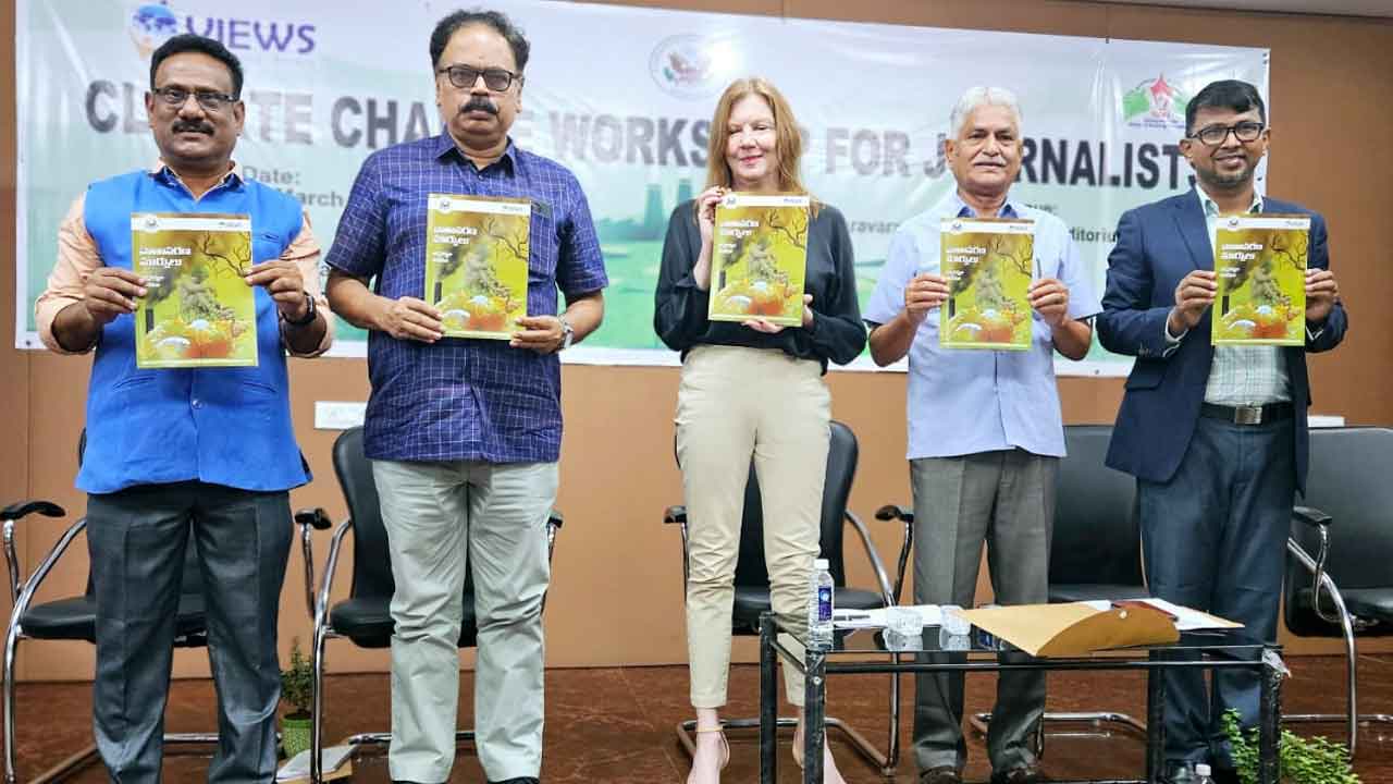 Jennifer Larson | వాతావరణ కథనాలకు మీడియా ప్రాధాన్యం ఇవ్వాలి