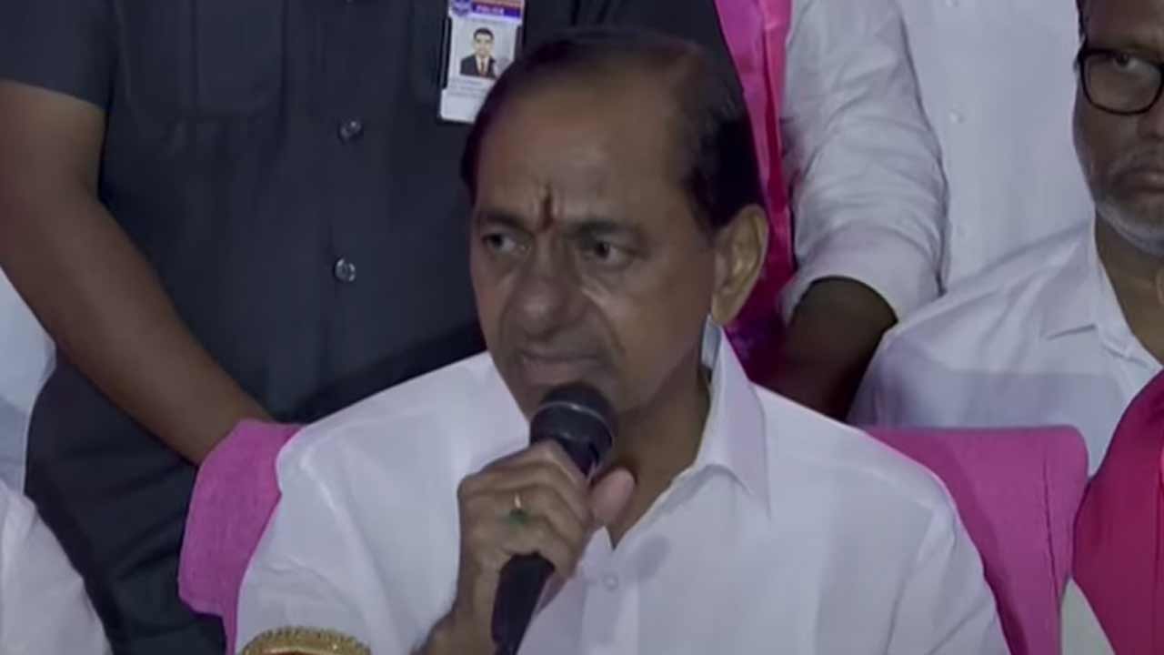 KCR Pressmeet | రైతులకు ప్రతి ఎకరాకు రూ.25వేలు పరిహారం ఇవ్వాలి.. బీఆర్ఎస్ అధినేత కేసీఆర్ డిమాండ్