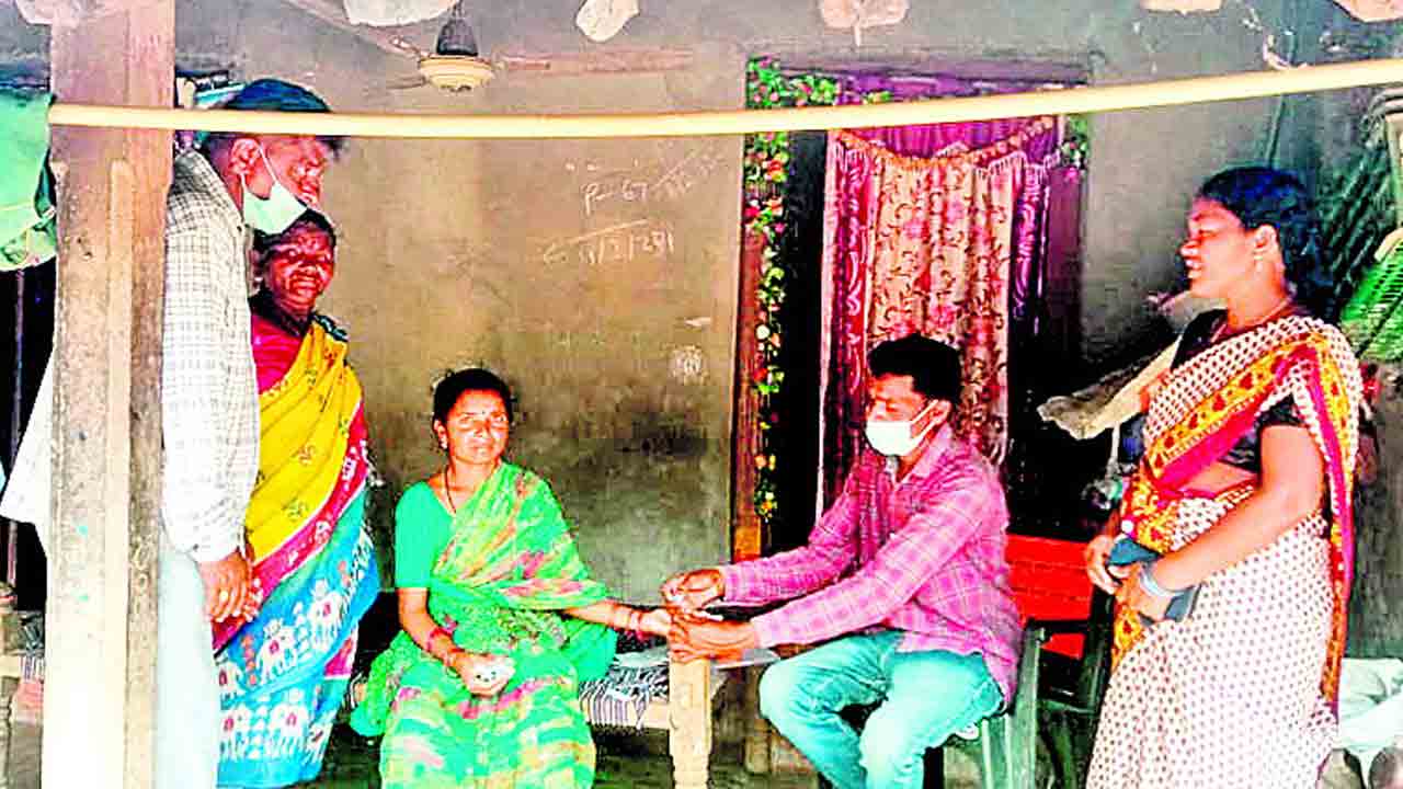 సుందరయ్యకాలనీ, ఇప్పగూడేనికి వైద్య బృందం