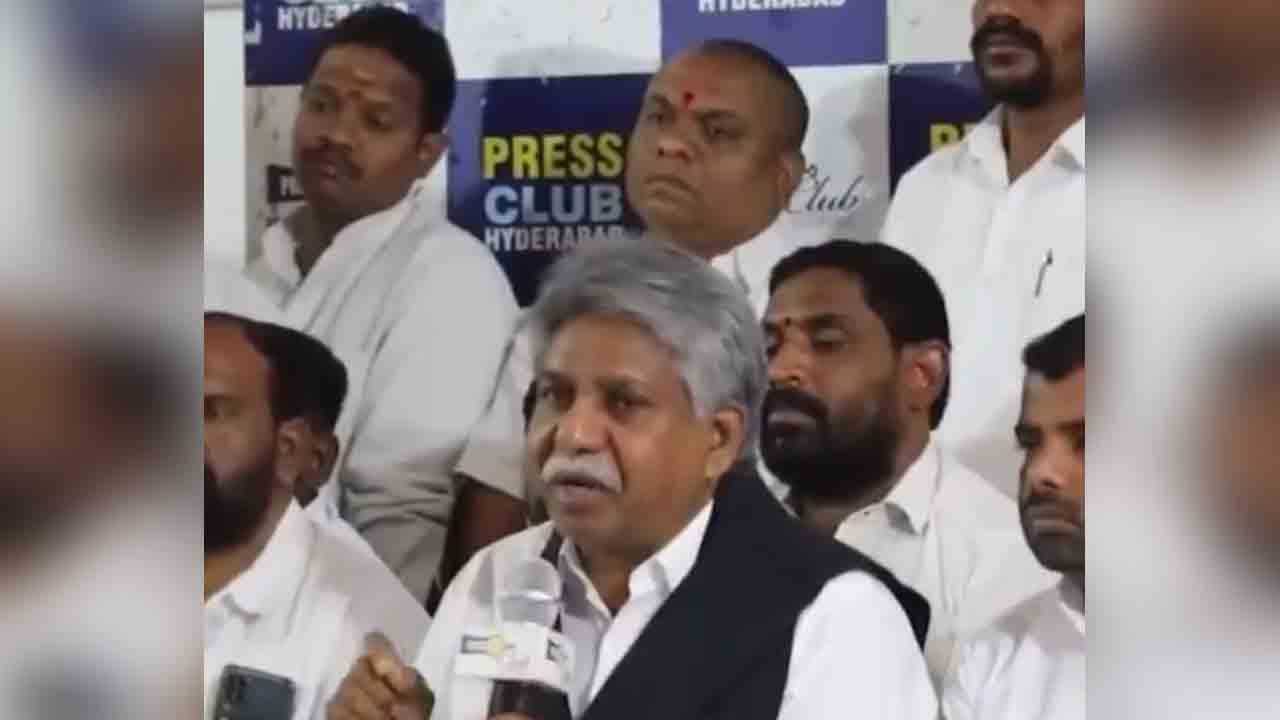 Manda krishna Madiga | సీఎం కుర్చీకి ఎసరు పెడతారనే భయం పట్టుకుంది.. రేవంత్ రెడ్డిపై మందకృష్ణ సంచలన వ్యాఖ్యలు!