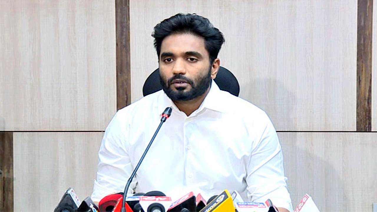 Pawan Kalyan | పవన్‌ కళ్యాణ్‌ అమాయకుడు.. ఆయన్ను ఫుట్‌బాల్‌ ఆడుకుంటున్నారు.. వైసీపీ ఎంపీ మార్గాని భరత్‌