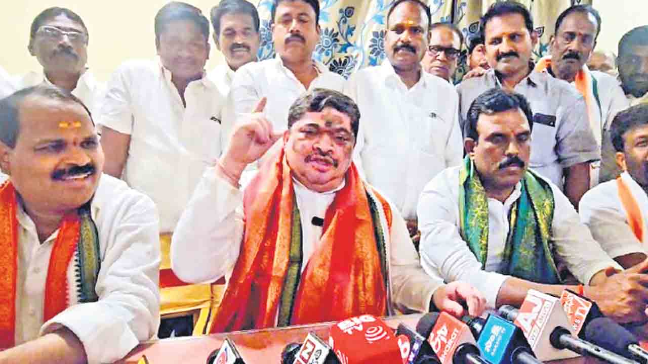 పదేండ్ల పాలనలో బీజేపీ చేసింది ఎందో చెప్పాలి