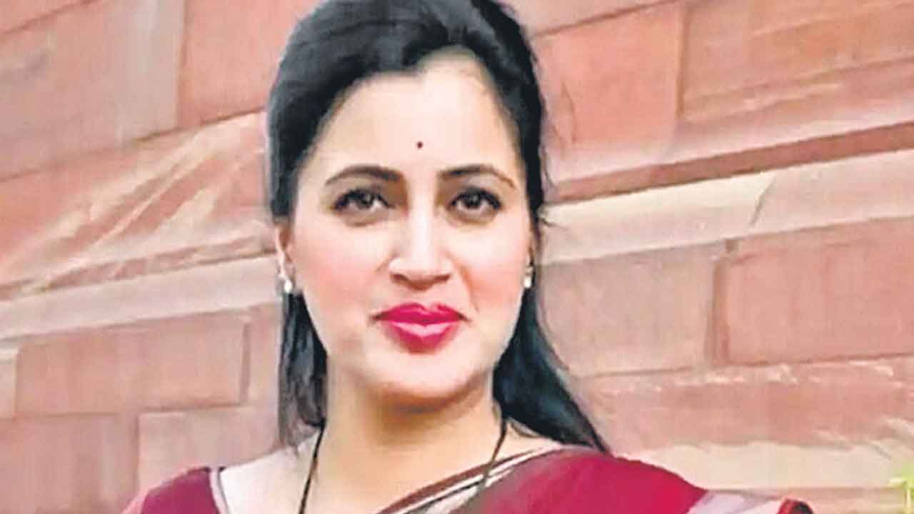 అమరావతి బీజేపీ అభ్యర్థిగా నవనీత్‌ రాణా