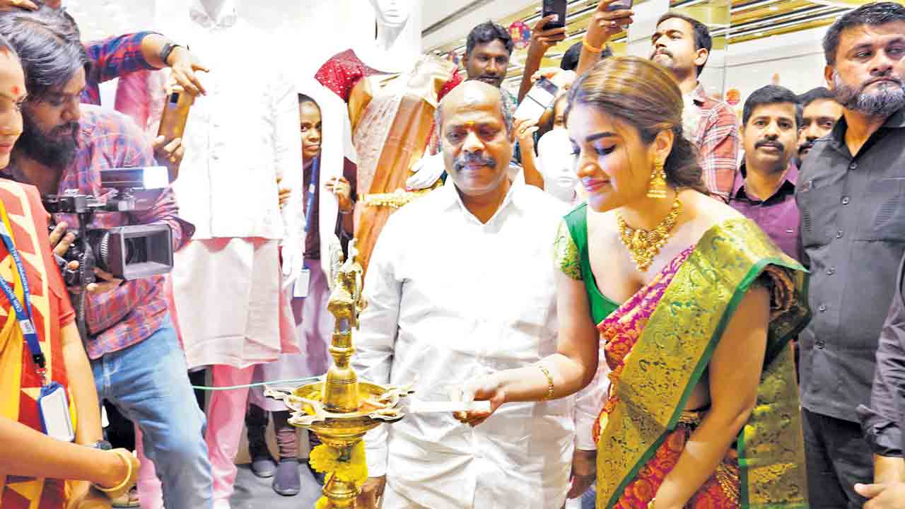 CMR | ఉప్పల్‌లో సీఎంఆర్‌ షాపింగ్‌ మాల్‌ పునఃప్రారంభం