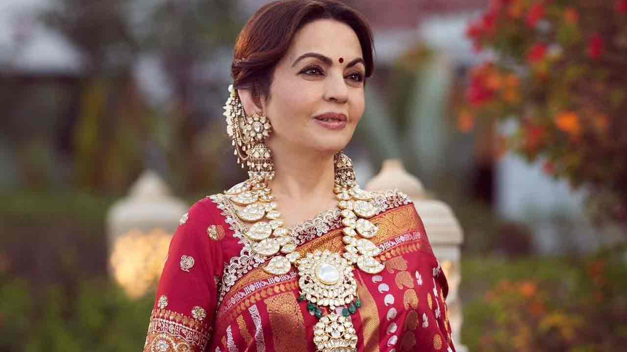 Nita Ambani: కంచిప‌ట్టు చీర క‌ట్టిన నీతా అంబానీ..