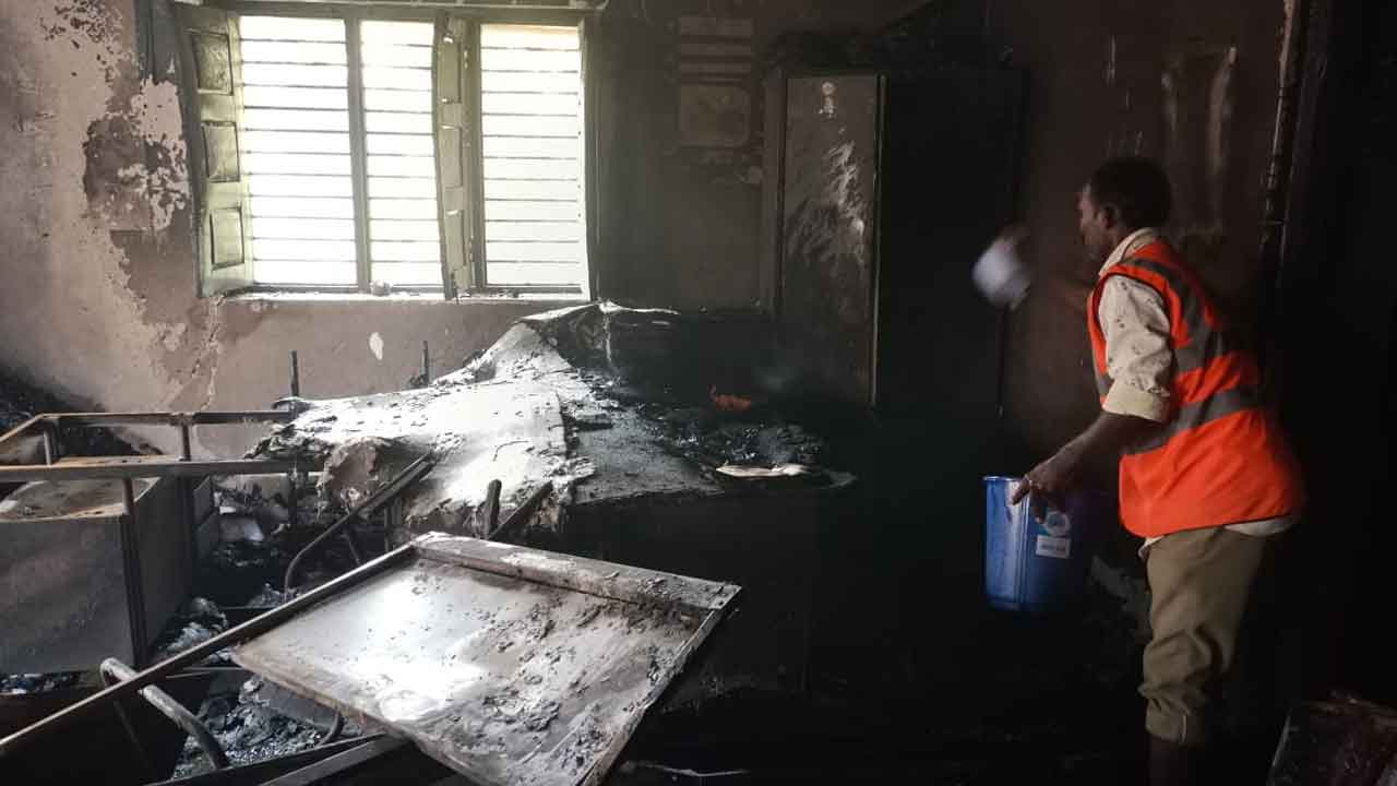 Nallagonda | ఆడిటింగ్ సెక్షన్‌లో అగ్ని ప్రమాదం.. దగ్ధమైన కీలకమైన ఫైళ్లు?