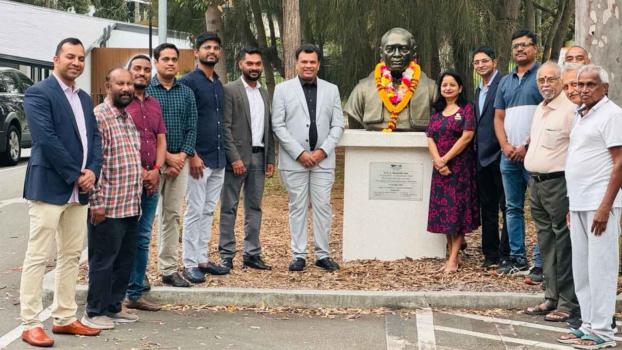 NRI | పీవీకి నివాళలు అర్పించిన మహేష్‌ బిగాల