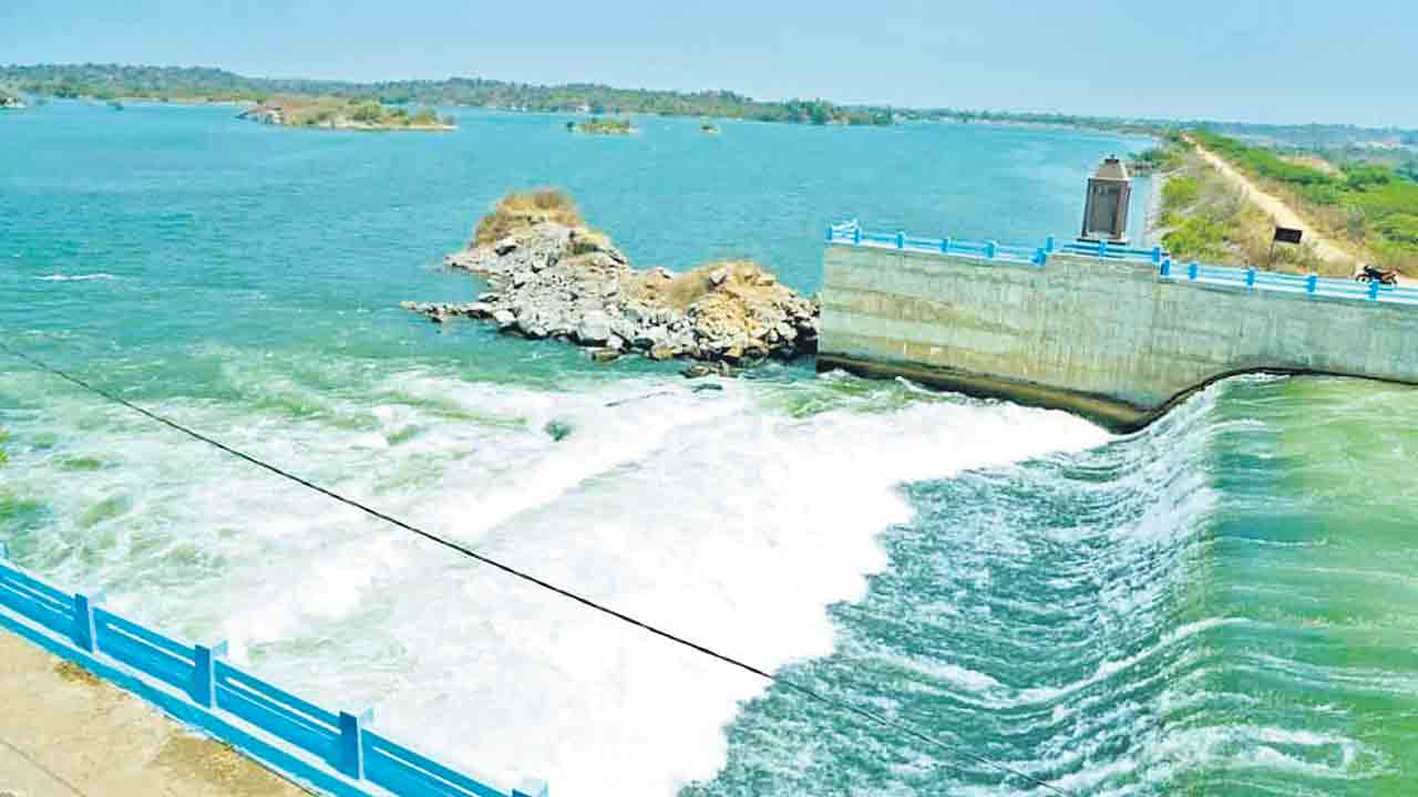 పాలమూరు గొంతెండుతున్నది