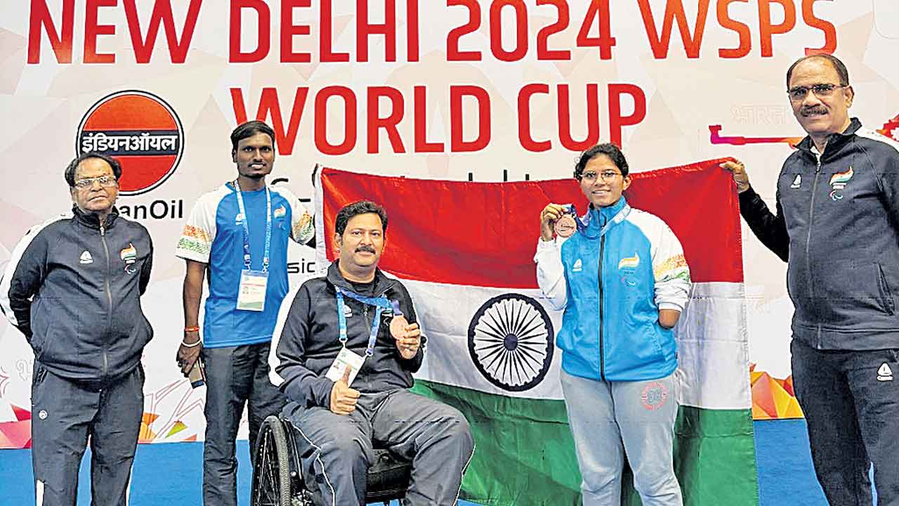 పావనికి కాంస్యం