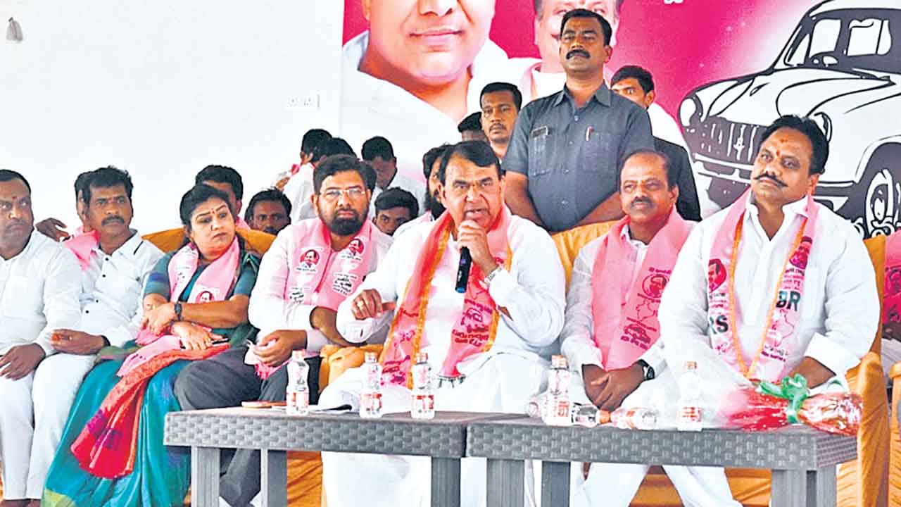 Pocharam Srinivas Reddy | కాంగ్రెస్‌, బీజేపీ మోసకారి పార్టీలు