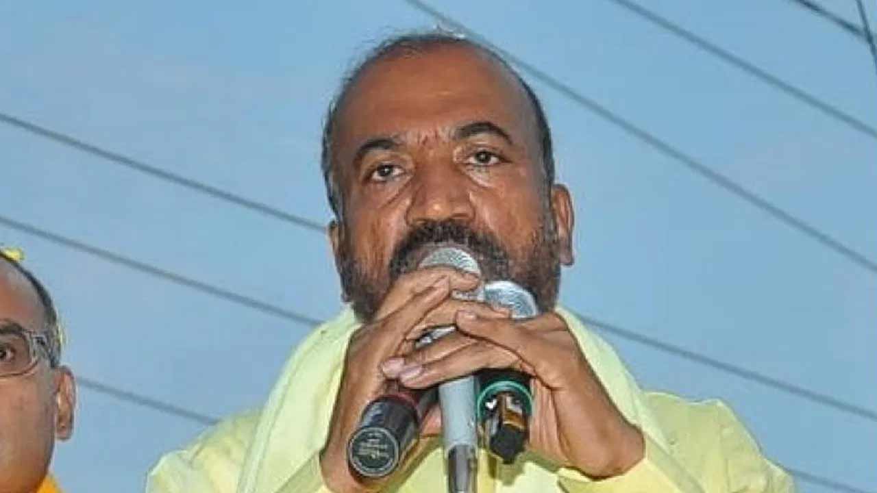 AP News | అనంతపురం అర్బన్‌లో ఆసక్తికరంగా మారిన రాజకీయాలు.. వాళ్ల అకౌంట్లు సెటిల్‌ చేస్తానని టీడీపీ నేత వార్నింగ్‌