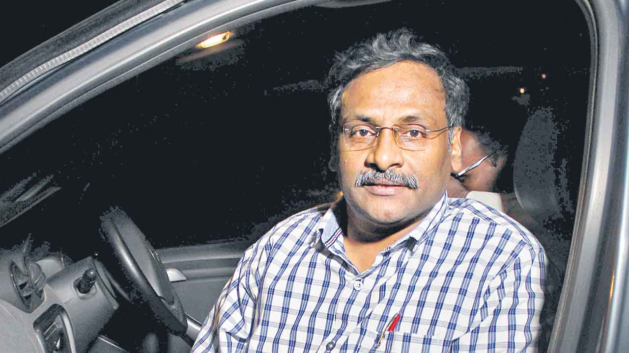 డీయూ ప్రొఫెసర్‌ సాయిబాబా నిర్దోషి