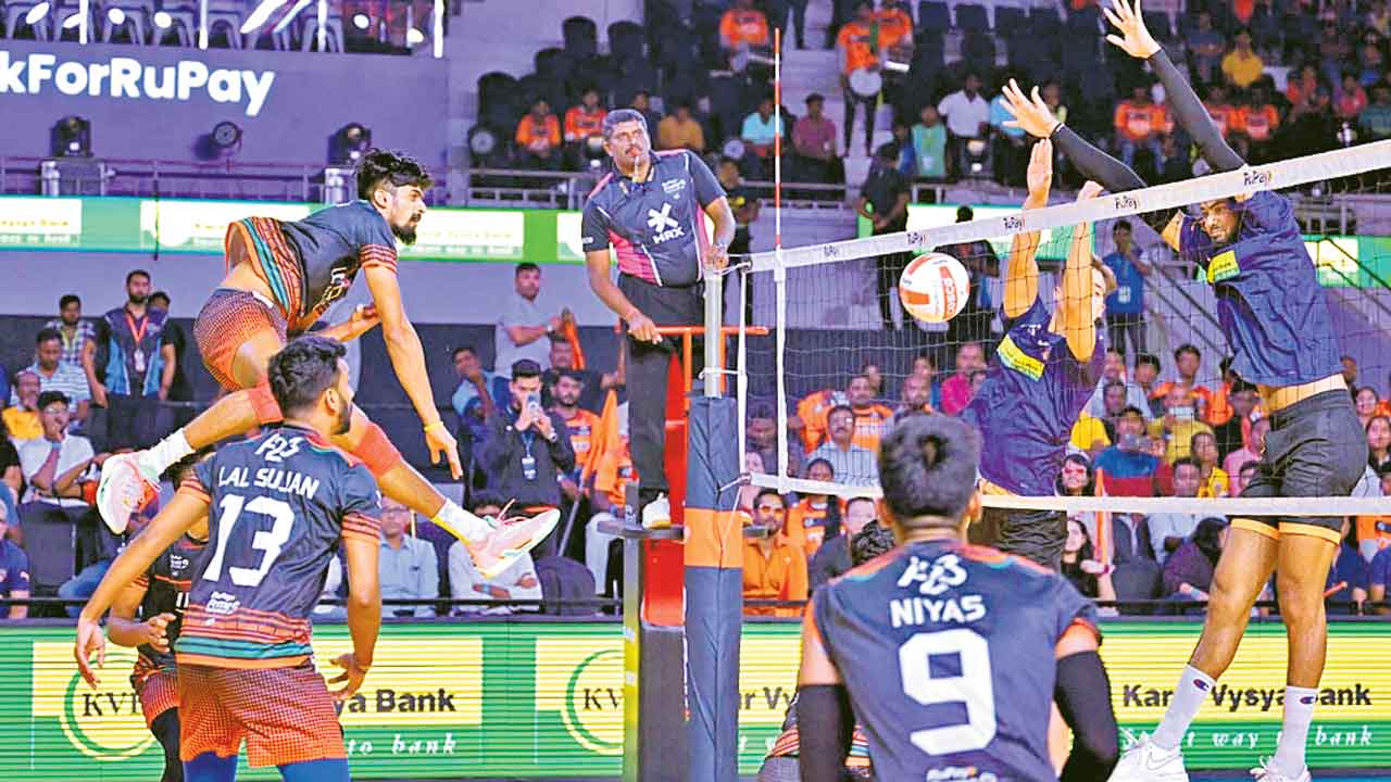 హైదరాబాద్‌కు ఆరో ఓటమి