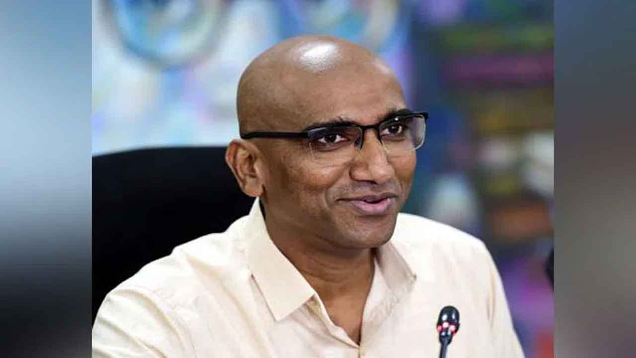 RS Praveen Kumar | కానిస్టేబుల్‌ అభ్యర్థులపై సర్కారు నిర్దయ.. కేసుల్లో నిర్దోషిగా తేలితే ఉద్యోగాలు ఎందుకివ్వరు?: ఆర్‌ఎస్‌ ప్రవీణ్‌కుమార్‌