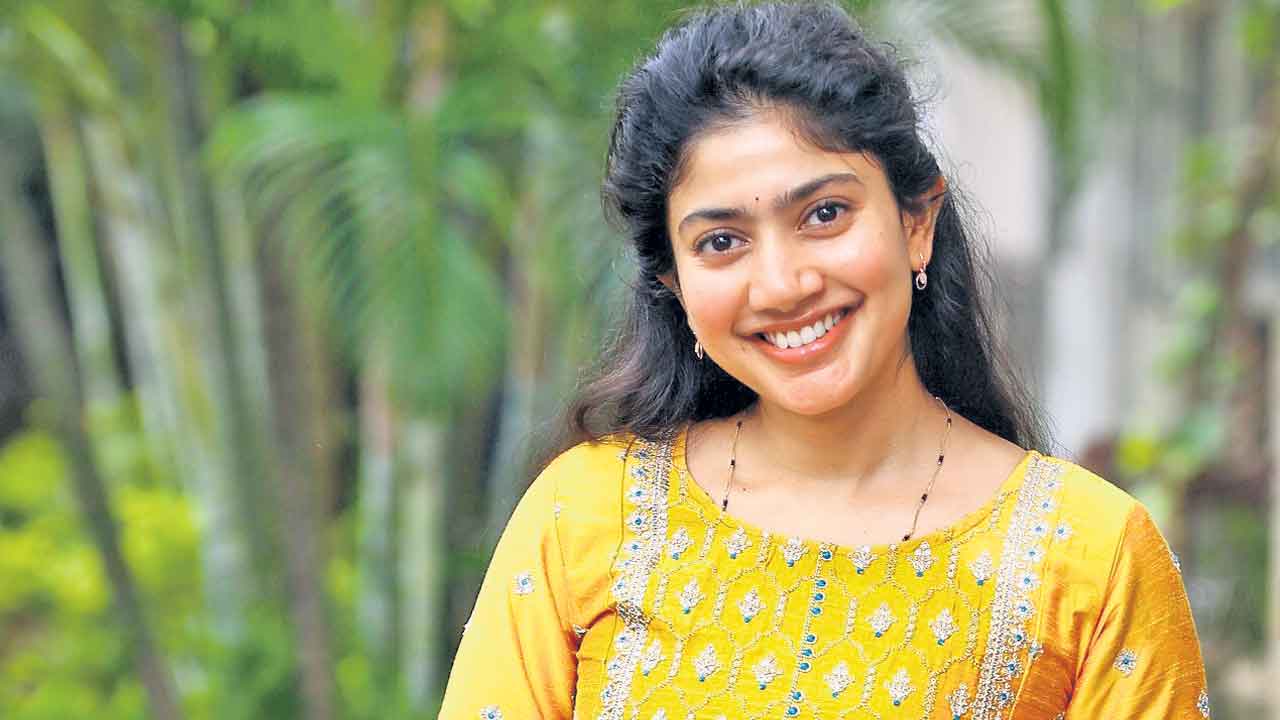 Sai Pallavi | ఆ ఆలోచనైతే ఉంది.. కథ కూడా రాసుకుంటున్నా: సాయిపల్లవి