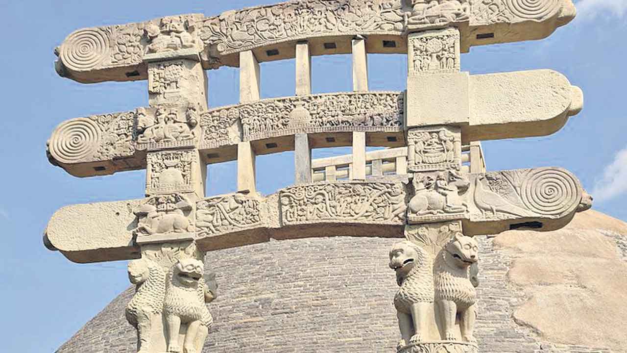 రాజ్యం ఆహారాలుగా…వృత్తులు శ్రేణులుగా