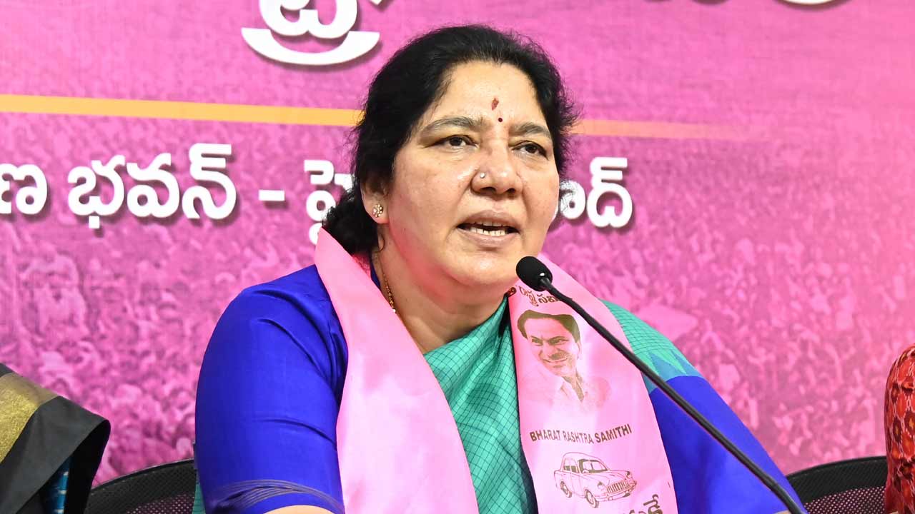 బాధితులకు ఉరిశిక్ష పడుతుందని సీఎం సోదరుడు బెదిరిస్తున్నాడు.. మండిపడ్డ సత్యవతి రాథోడ్‌