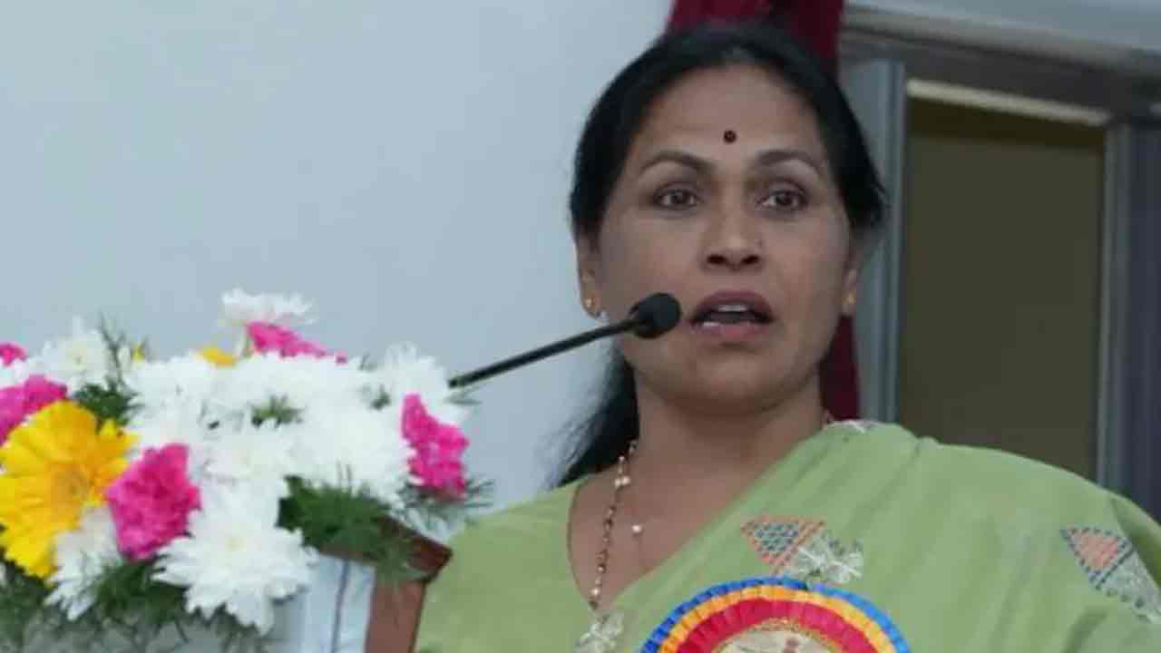 Shobha Karandlaje: త‌మిళ ప్ర‌జ‌ల‌కు క్ష‌మాప‌ణ‌లు చెప్పిన  కేంద్ర మంత్రి శోభ‌