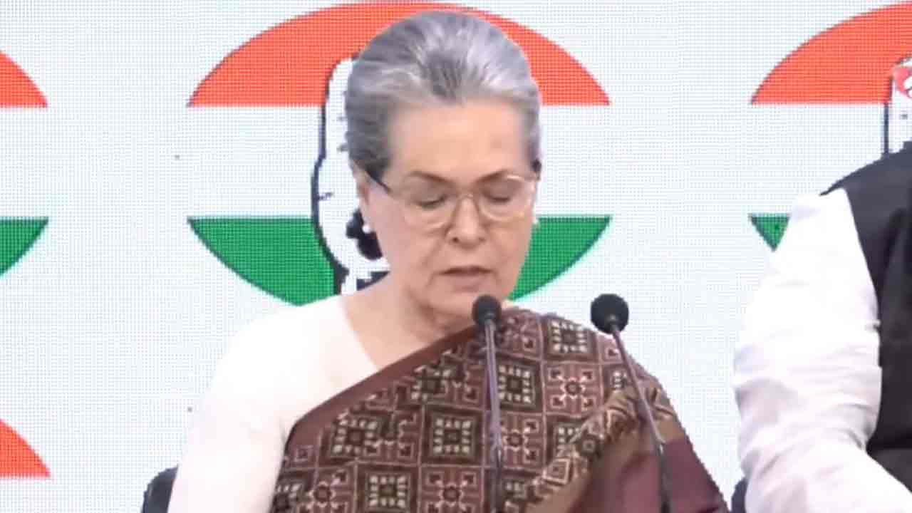 Sonia Gandhi: కాంగ్రెస్‌ను ఆర్థికంగా దెబ్బ‌తీస్తున్నారు: సోనియా గాంధీ