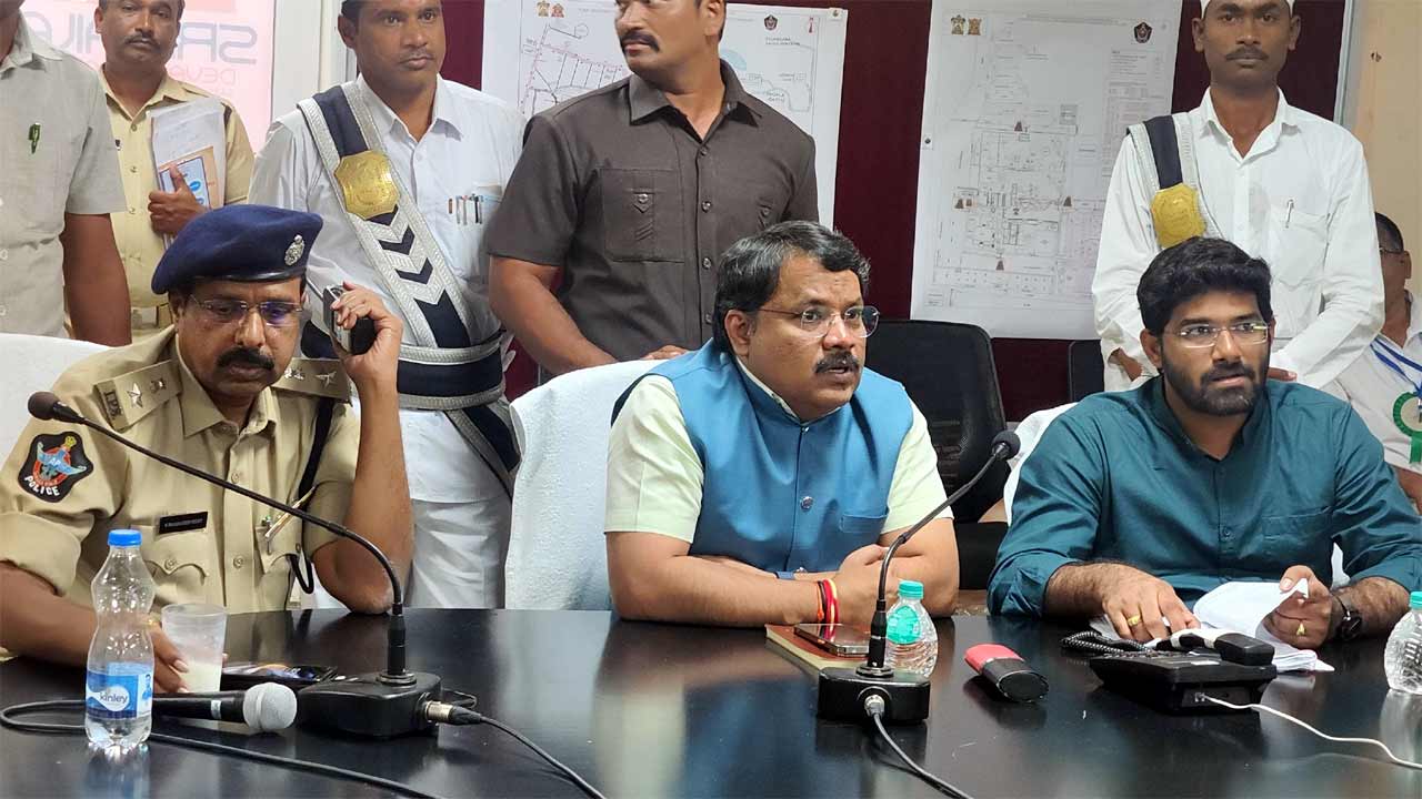 Srisailam | మహాశివరాత్రికి శ్రీశైలంలో ఘనంగా ఏర్పాట్లు.. కంట్రోల్‌ రూం నుంచే అందుబాటులో కలెక్టర్‌!