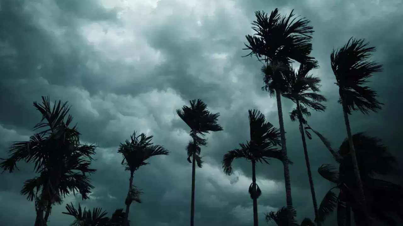 Telangana | ఈదురుగాలులకు ఎగిరిపోయిన చిన్నారి మృతి.. మెదక్‌ జిల్లాలో విషాదం