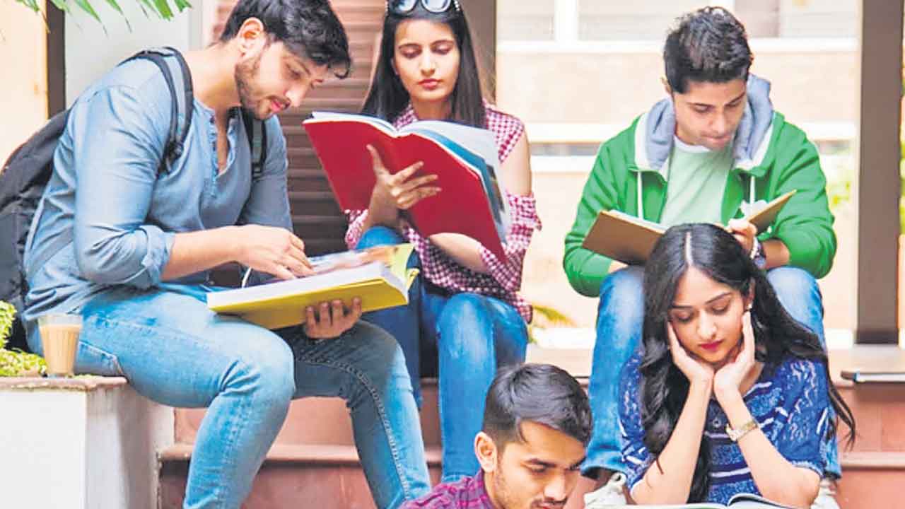 1979లో పార్టీ ఫిరాయింపు చట్టాన్ని రూపొందించిన రాష్ట్రం?