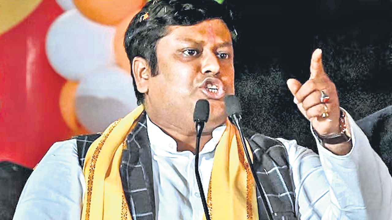 ఒక్క సీటు ఎక్కువొచ్చినా పతనమే