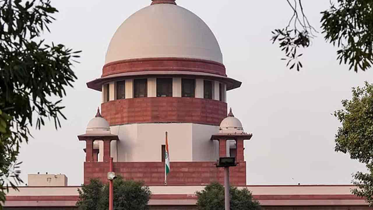 Supreme Court: ఆక్ర‌మిత‌ స్థ‌లంలో పార్టీ కార్యాల‌యం.. ఖాళీ చేయాల‌ని ఆప్‌కు సుప్రీం ఆదేశం
